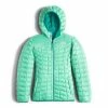 The North Face Reversible Thermoball Hoodie Girls' -Winter Clothing Shop 8130 ICE GREEN m